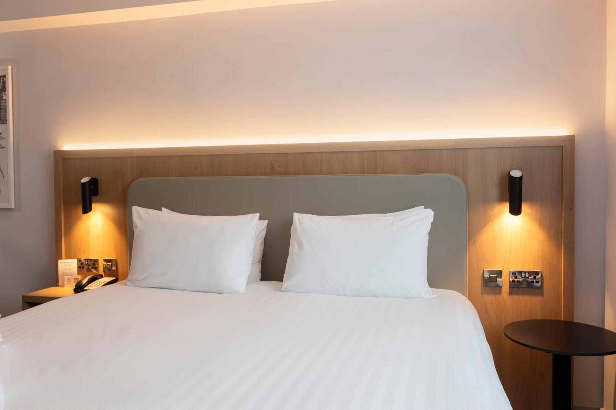Holiday Inn Brentwood By Ihg Luaran gambar