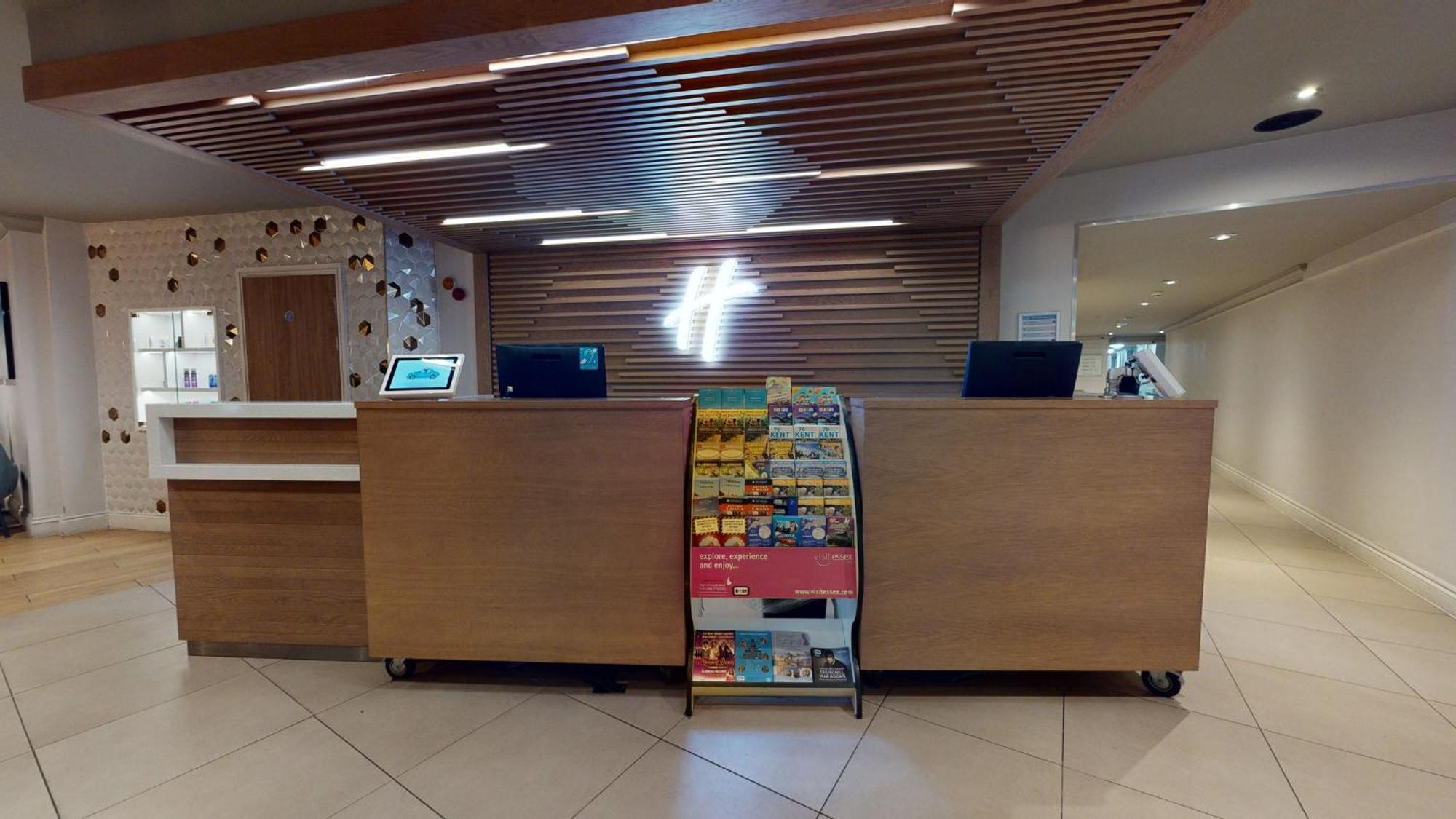 Holiday Inn Brentwood By Ihg Luaran gambar